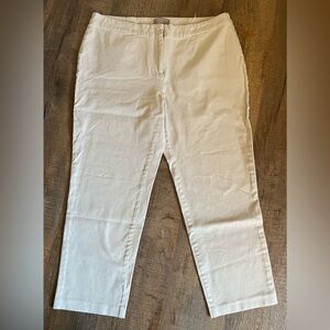 Chicos fabulously slimming cream colored pants.
Women’s size 2.5 short.